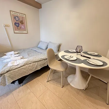 Lägenhet Cozy 1bdr With Jacuzzi And Wifi Near Vitosha Blvd