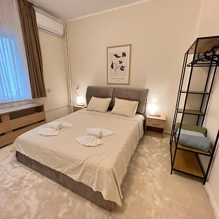 Cozy 1bdr With Jacuzzi And Wifi Near Vitosha Blvd Διαμέρισμα